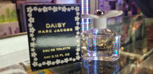 Load image into Gallery viewer, Daisy by Marc Jacobs .13 fl. oz. / 4 ml MINI PERFUME Her Eau de Toilette IN BOX - Perfume Gallery