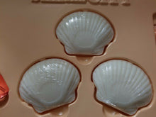 Load image into Gallery viewer, Sex in the City KISS / FEELINGS 4 Pc 6 Pc EDP Eau de Parfum Gift Set for Women - Perfume Gallery