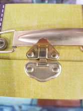 Load image into Gallery viewer, Lolita Lempicka Coffret Fete Des Meres Le Premier Parfum EDP 3.4 oz TRAVEL SET - Perfume Gallery