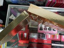 Load image into Gallery viewer, White Diamonds by Elizabeth Taylor 4 Piece Gift Set Spray, Lotion, Body Wash NIB - Perfume Gallery