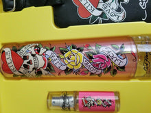 Load image into Gallery viewer, Ed Hardy by ED HARDY 5 Piece EDP GIFT SET for Women SPRAY LOTION GEL * NEW BOX * - Perfume Gallery