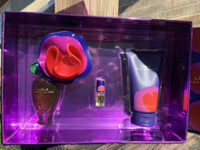 Load image into Gallery viewer, Lola by Marc Jacobs 3 Piece EDP Pc GIFT SET 1.7 5.1 .10 oz / 50 150 3ml + Lotion - Perfume Gallery