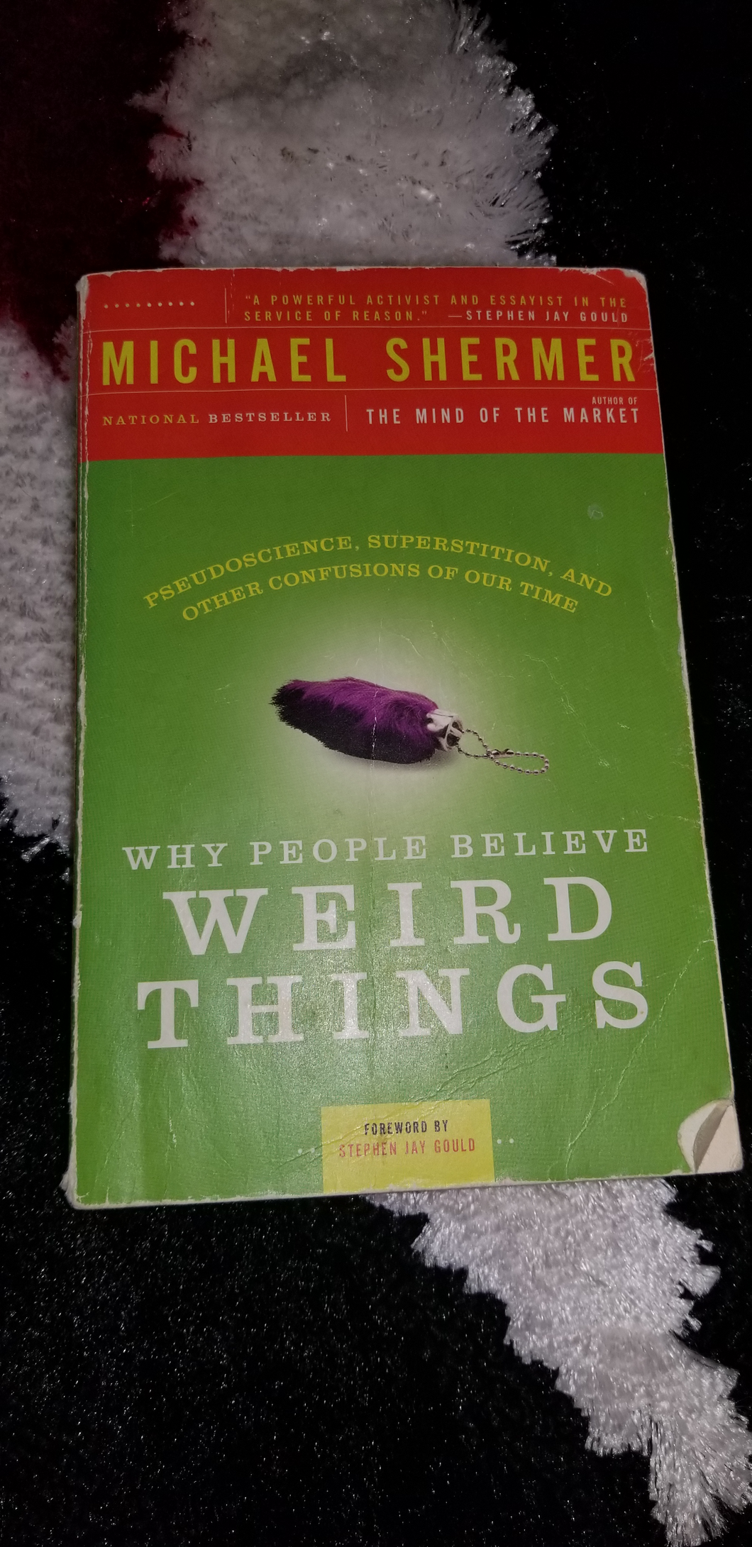 Why People Believe Weird Things: Pseudoscience, Superstition, and Other Confusions of Our Time - Perfume Gallery