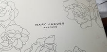 Load image into Gallery viewer, Marc Jacobs Classic EDP 3 Piece GIFT SET for Women Lotion Spray Mini RARE IN BOX - Perfume Gallery
