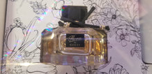 Load image into Gallery viewer, Flora by Gucci 1.6 oz 50 ml Toilette EDT 2 Piece GIFT SET RARE w 3.3 oz Lotion
